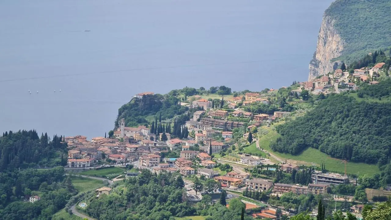 Διαμέρισμα Casa Irene Le Balze Appartamento Vista Lago Tremosine
